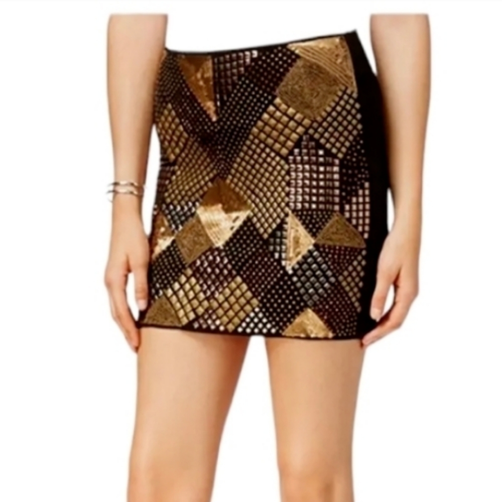 Guess mid rise Gwendolyn mini skirt black metal decor Medium @C5